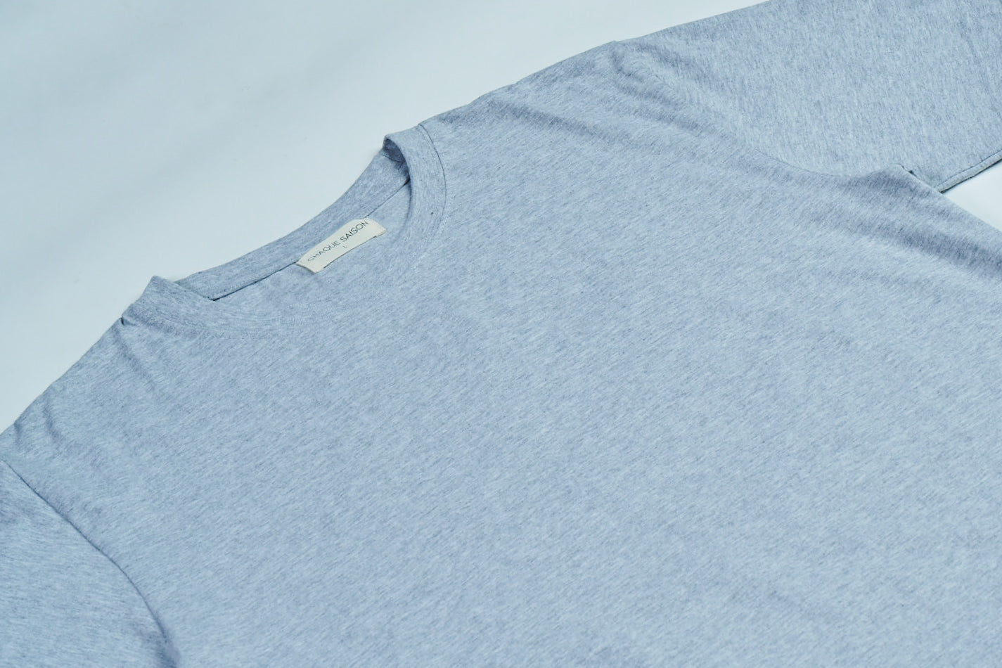 Chaque Saison - Grey Melange Tee